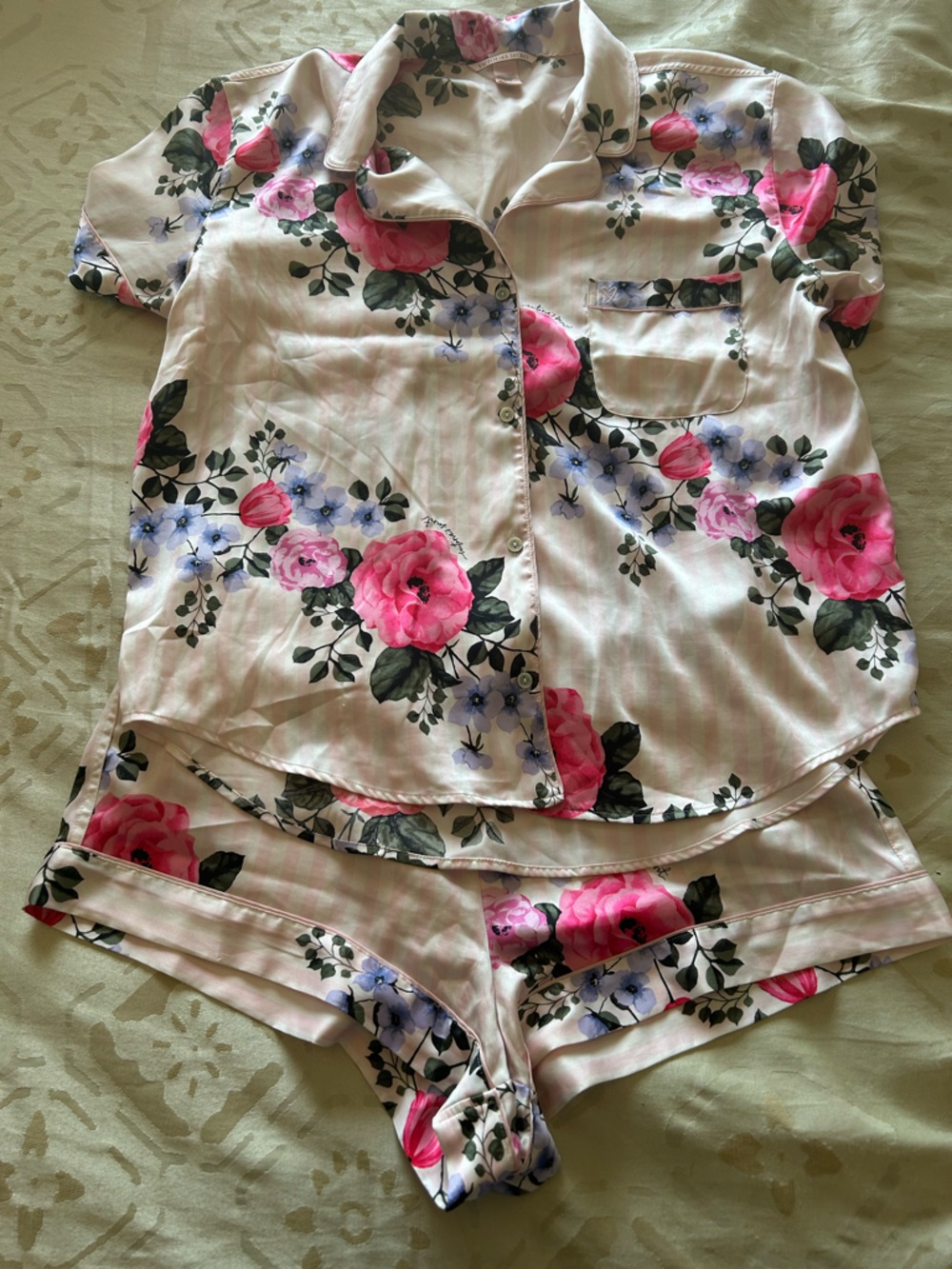 VS Floral Pink Rose Satan Pajama Set